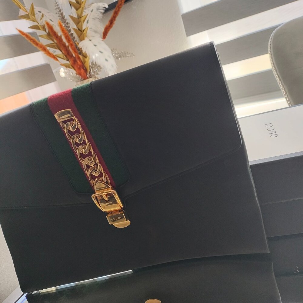 Black Gucci Sylvie Leather Clutch